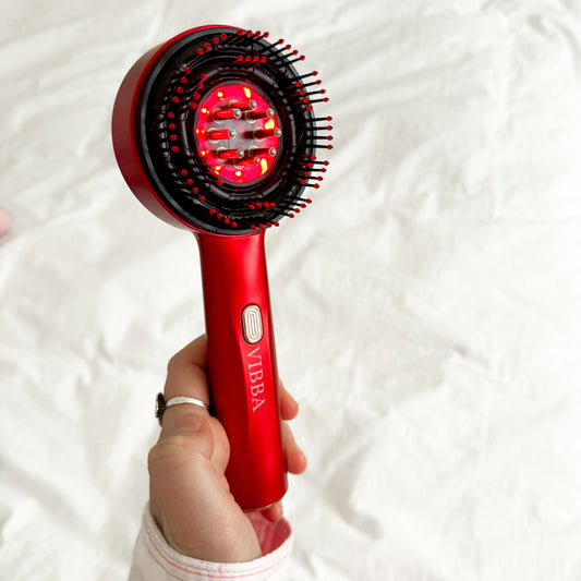 מברשת מעסה לשיקום השיער בשילוב אור אדום